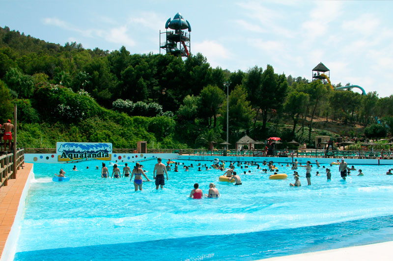 piscina-olas-aqualandia