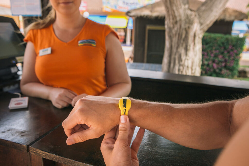 Aquaband: la pulsera monedero